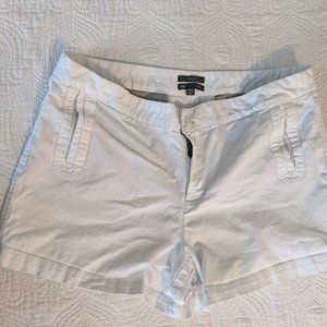 Gap Outlet 3" white shorts